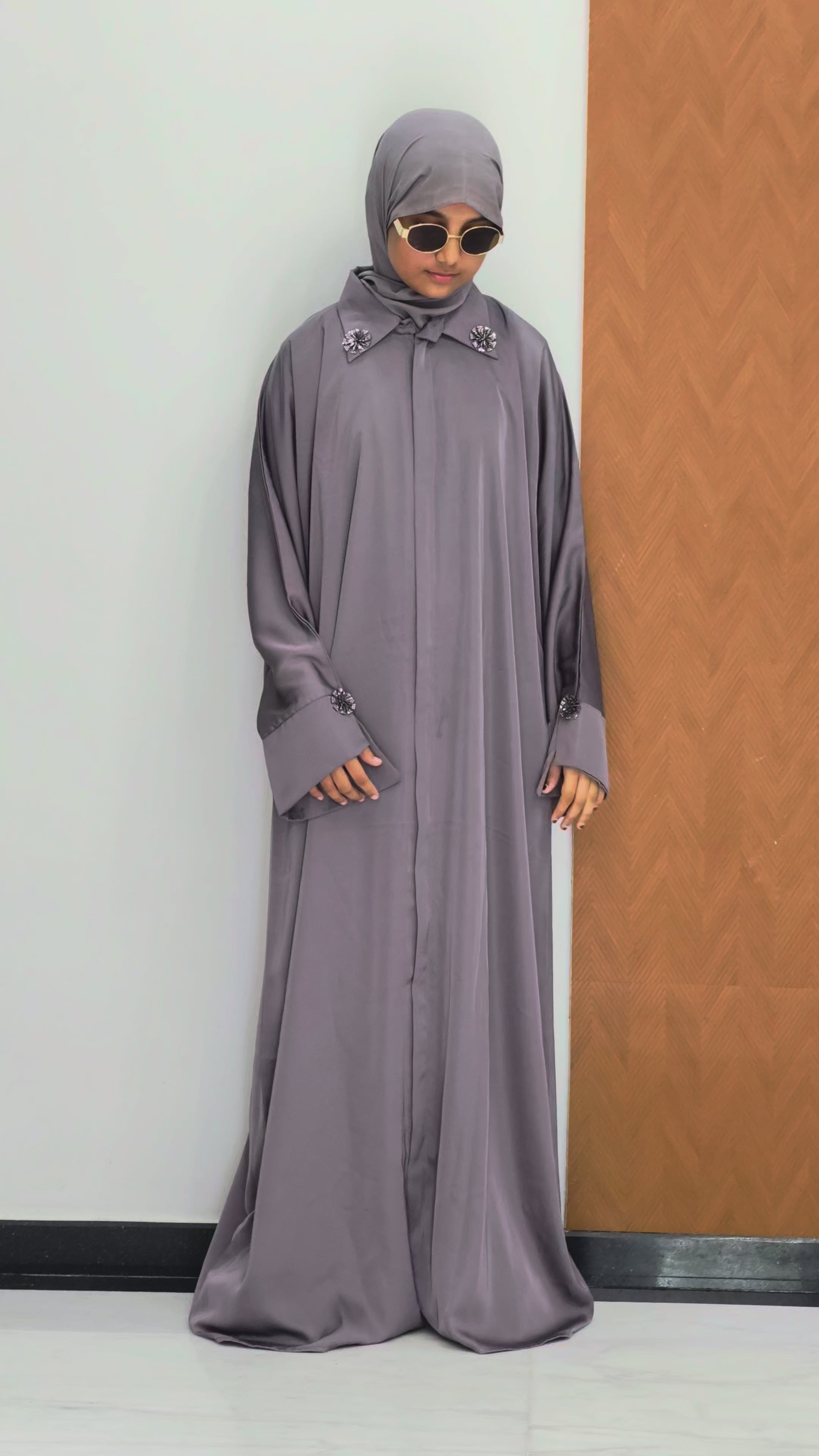 Simple Plain Elegant Collar Abaya