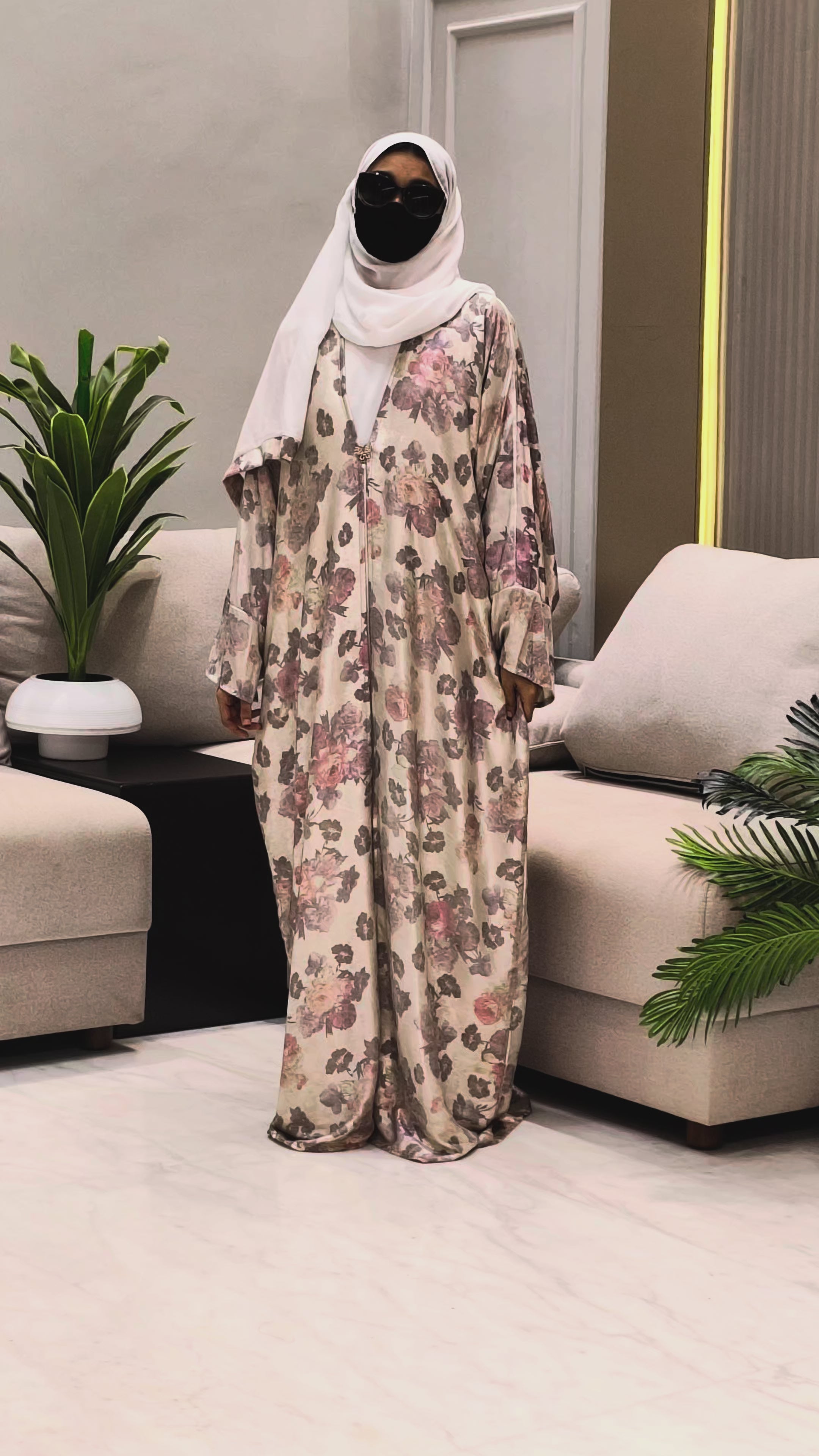 Elegant Floral Shimmer Designer silhouette Wear Abaya