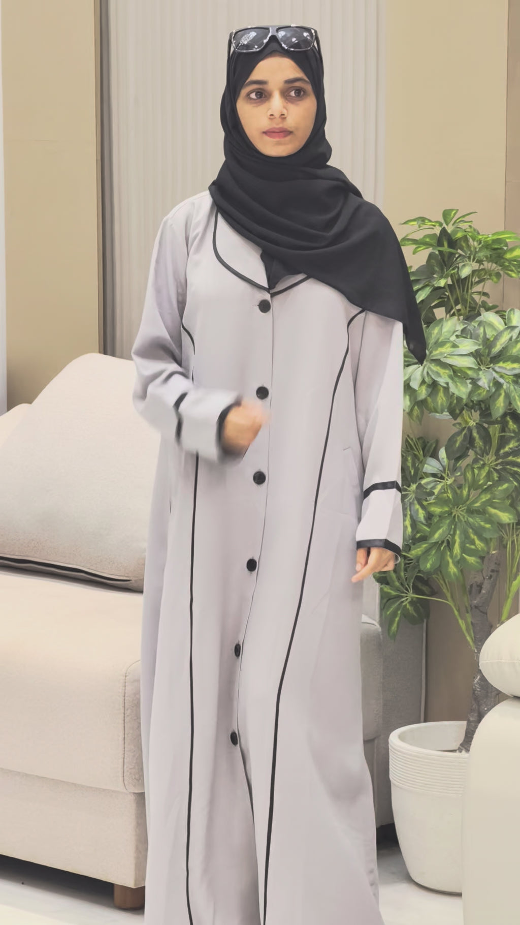 Lapel Abaya – Elegant Everyday Modesty for College Girls