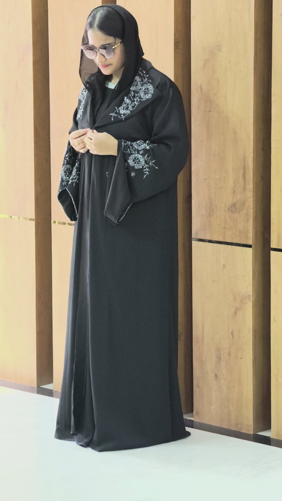 Stone Work Lapel Abaya – Elegance Crafted to Perfection