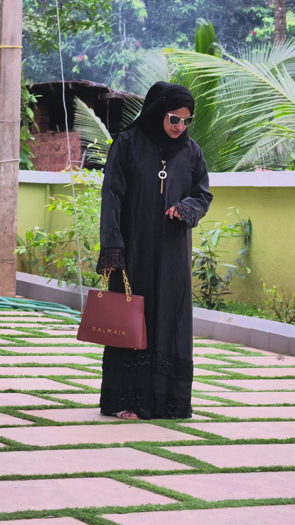 Designer Wear Embroidery Abaya