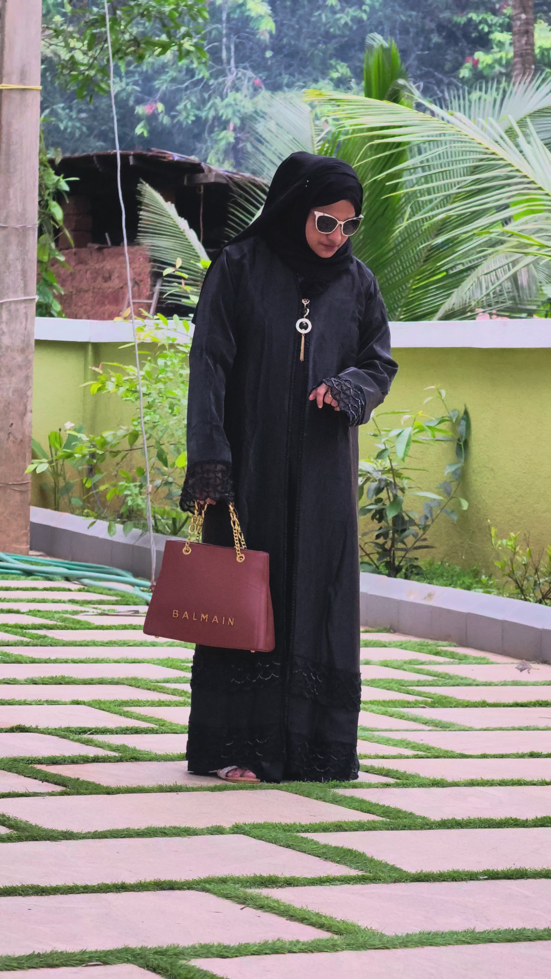 Designer Wear Embroidery Abaya