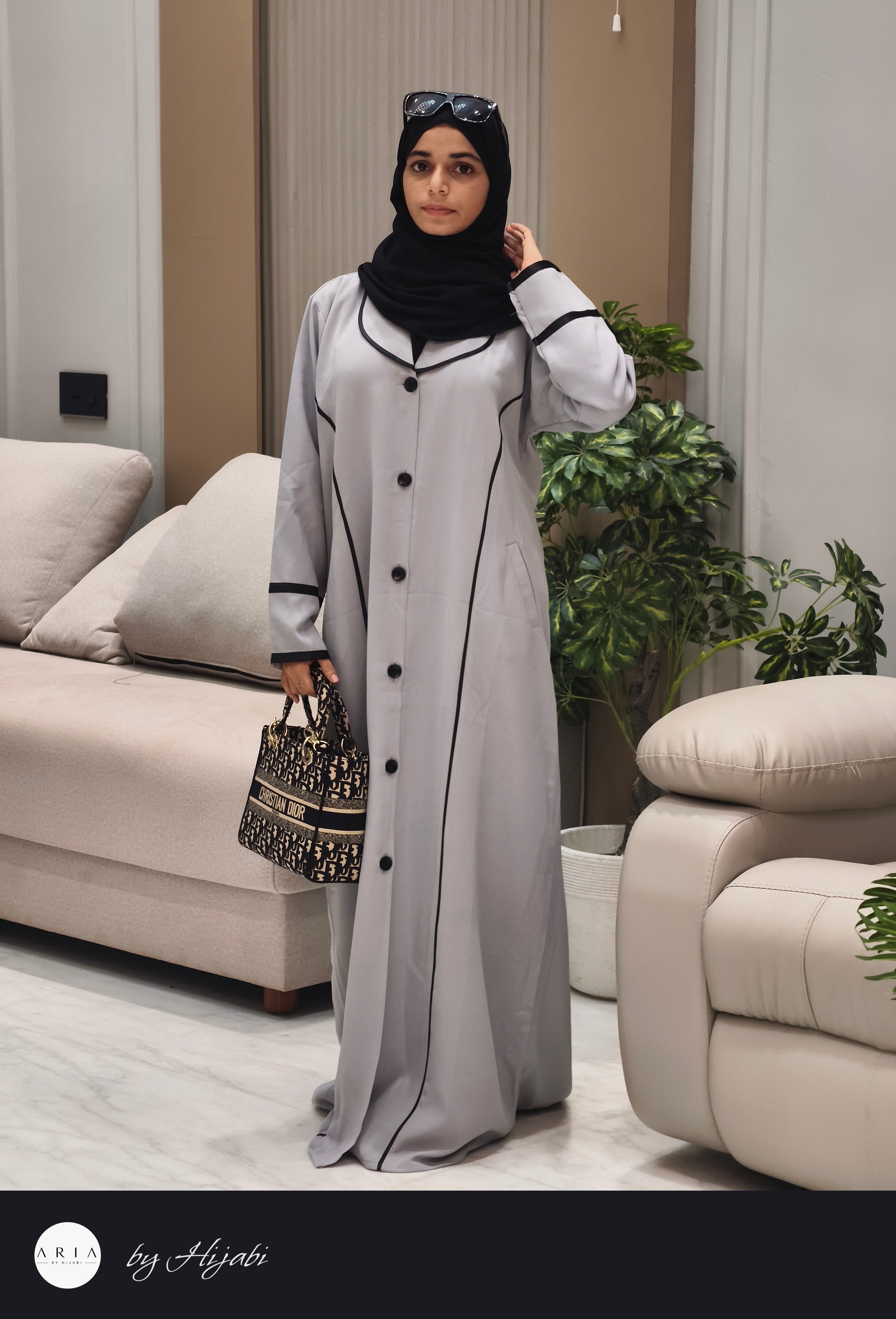 Lapel Abaya – Elegant Everyday Modesty for College Girls