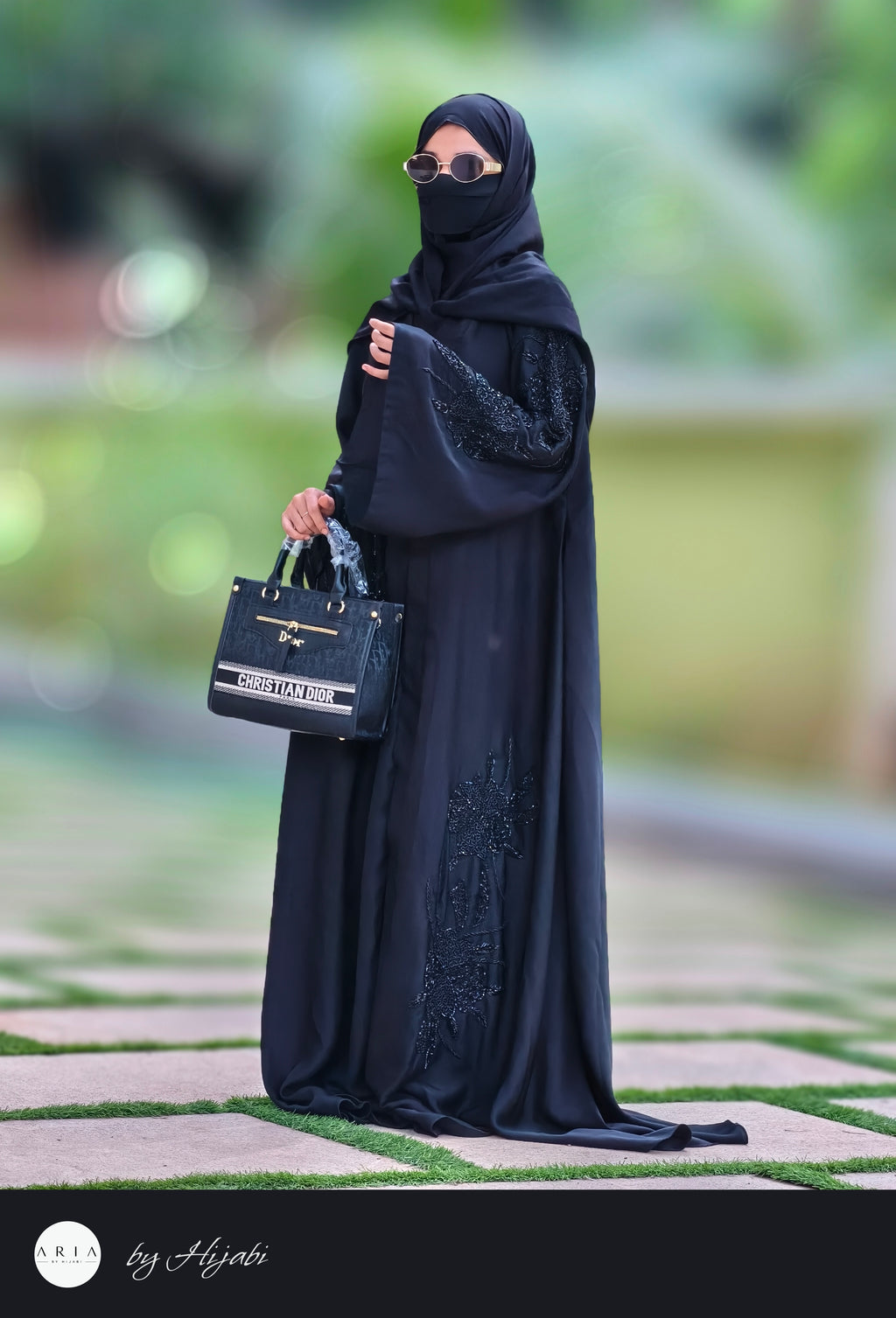 Designer Wear Stone Work Abaya