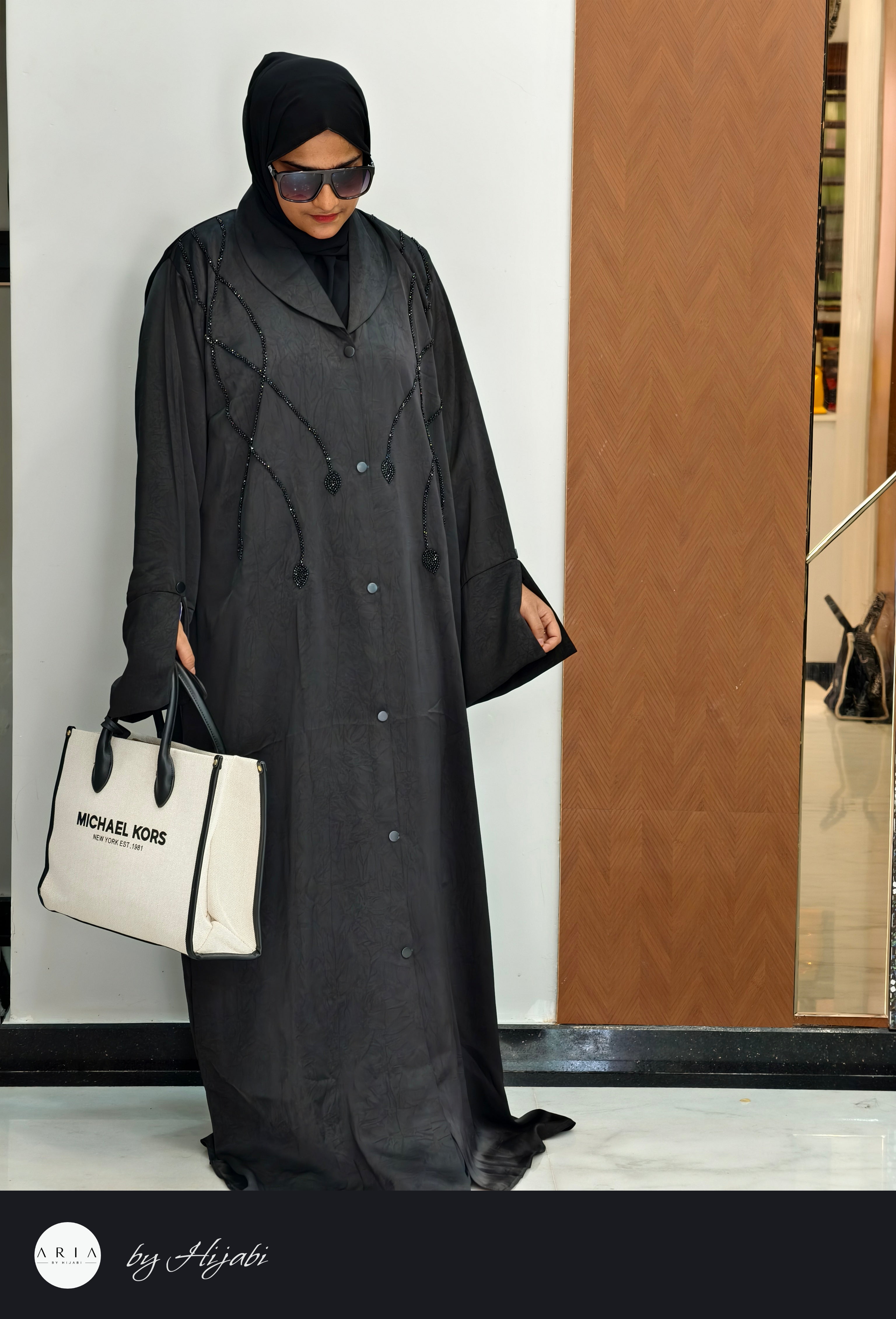 Round Lapel Stonework Abaya – Luxury in Every Detail