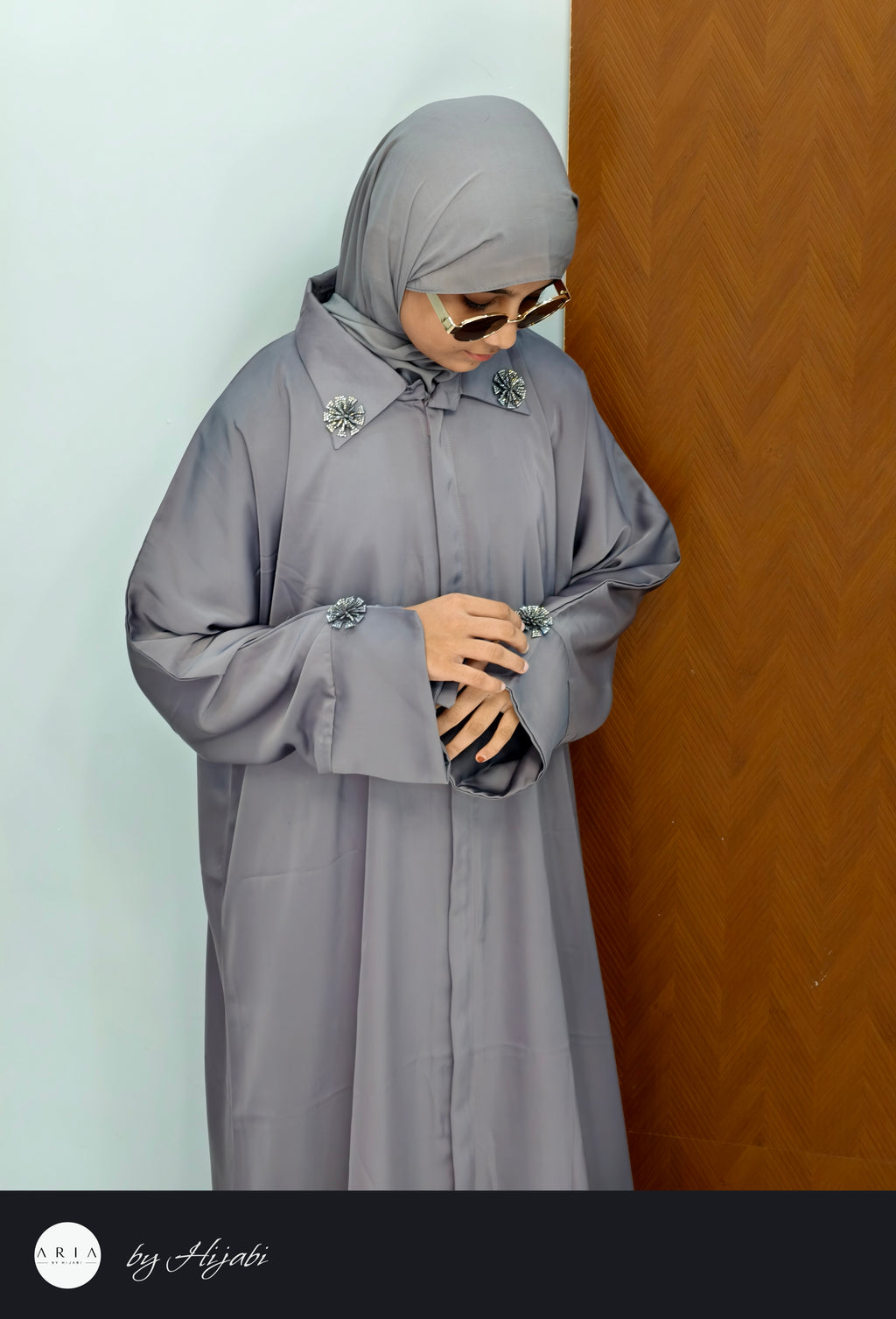 Simple Plain Elegant Collar Abaya
