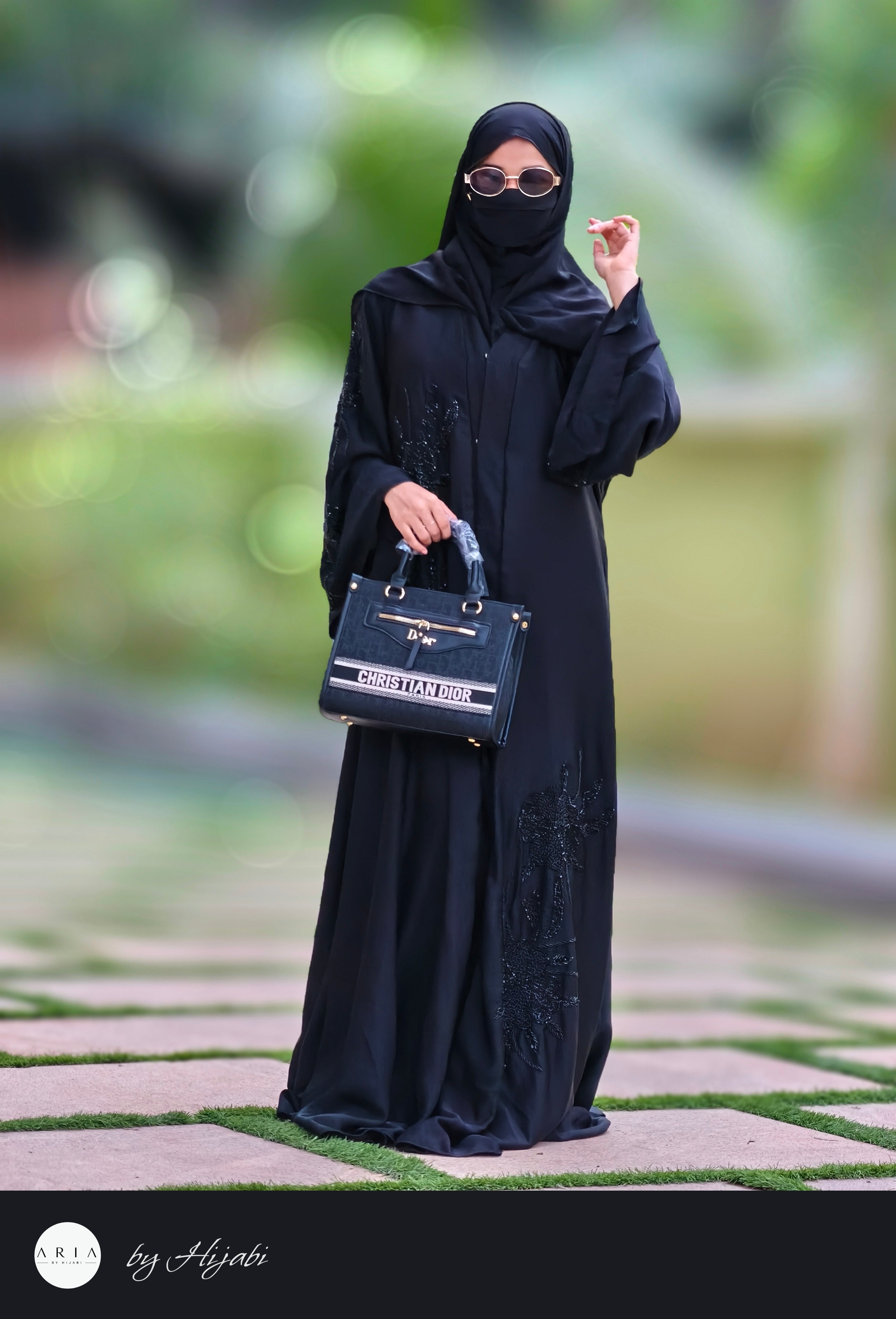 Designer Wear Stone Work Abaya