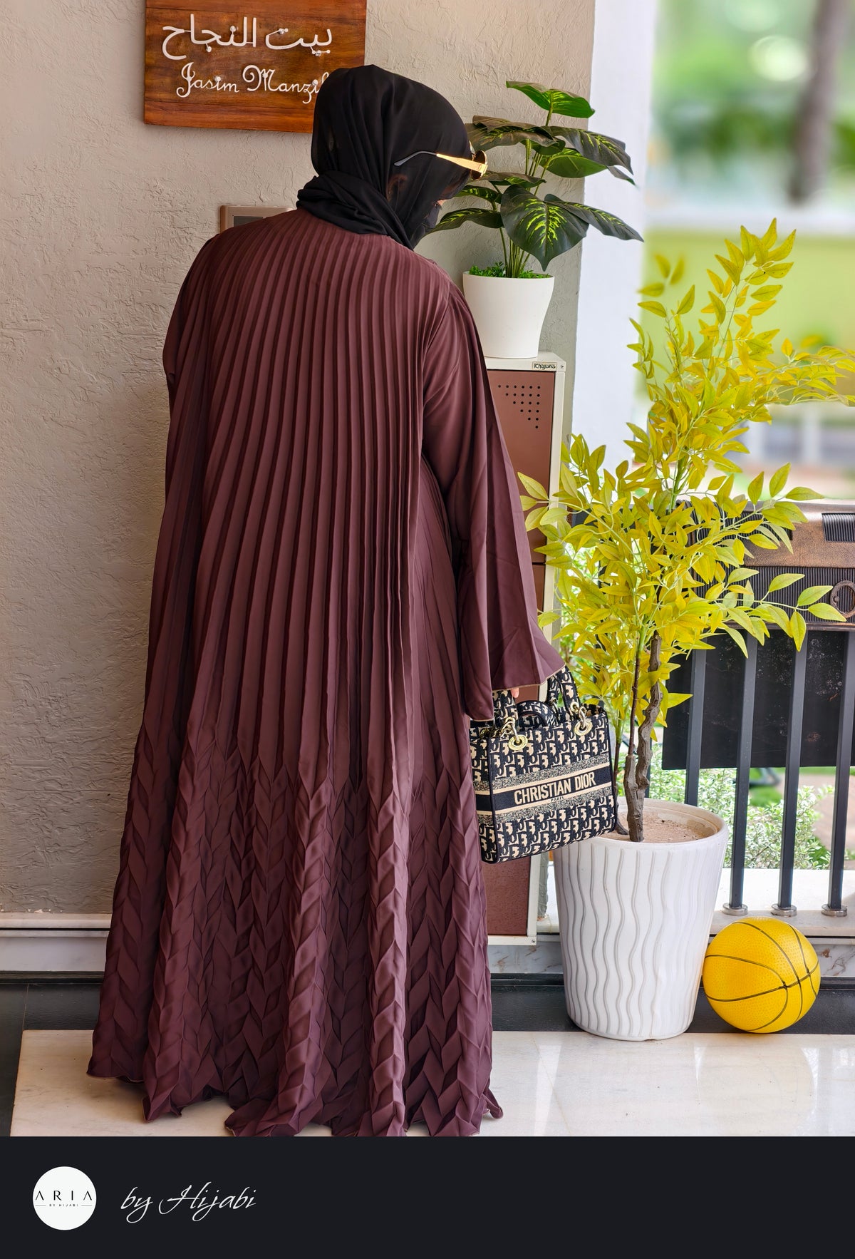 Elegant BROWN 🟤 Frilled Designer Wear Abaya