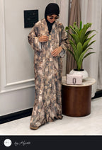 Modern Floral Printed Abaya – Luxury in Every Detail
